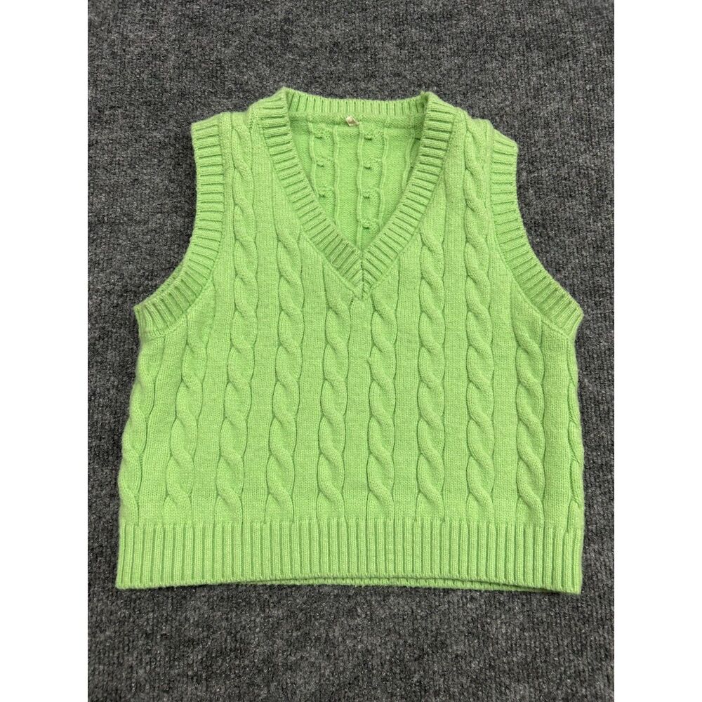 Women’s Medium Green Cable Knit Cropped Sweater Vest